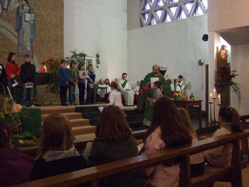 Vorstellung der Erstkommunionkinder 2010.